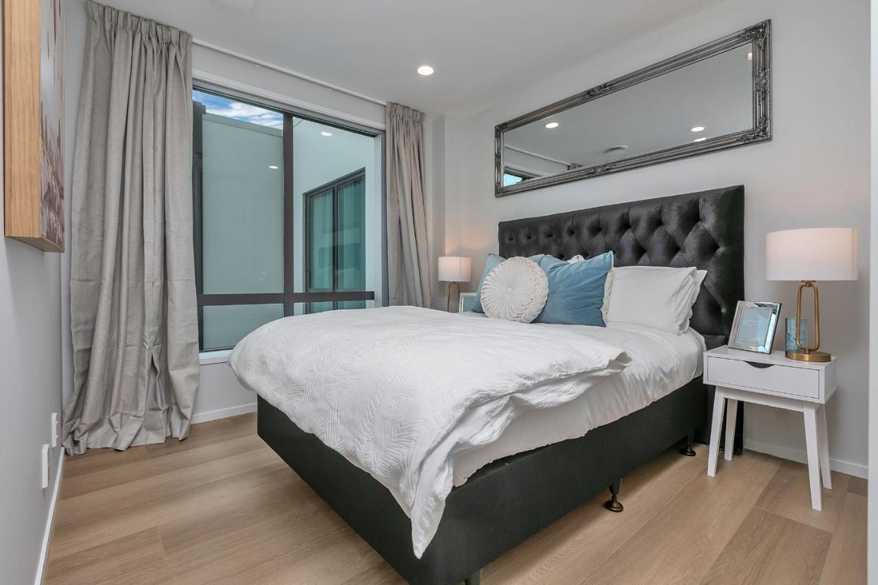 Your Renovated Retreat + Cp Оукланд Екстериор снимка